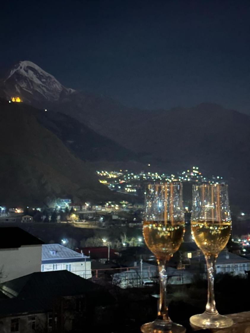 Discover Kazbegi Hotel Экстерьер фото